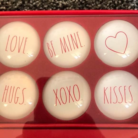 Rae Dunn Magnet Set LOVE,BE MINE,HUGS,XOXO,KISSES - Picture 2 of 3